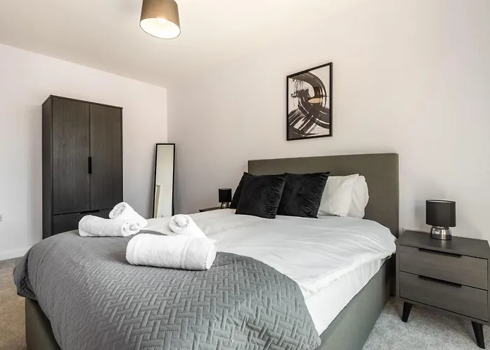 Contemporary 2 Bedroom Home In York